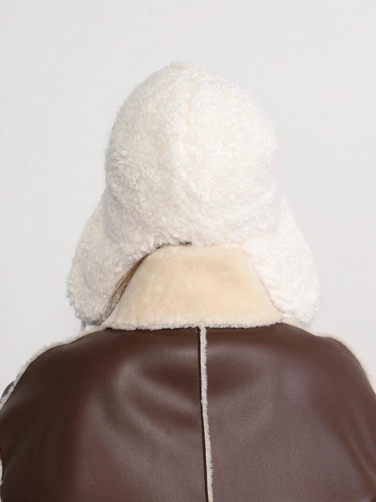 Шапка-ушанка с меховым козырьком в ассортименте